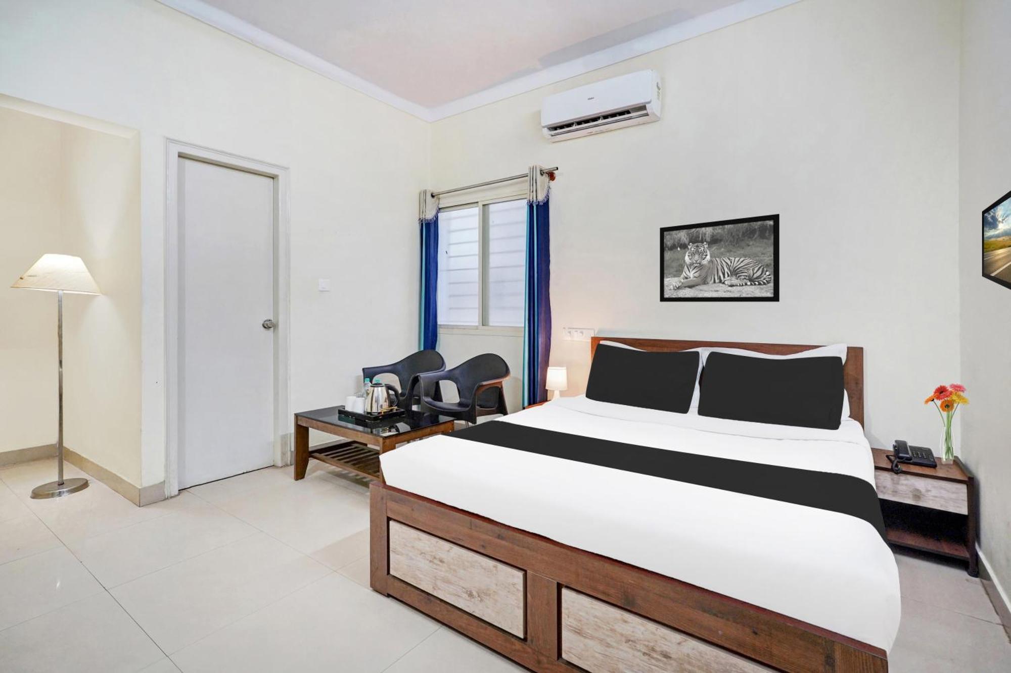 Super Townhouse Hebbal Mysore Belagula Bagian luar foto