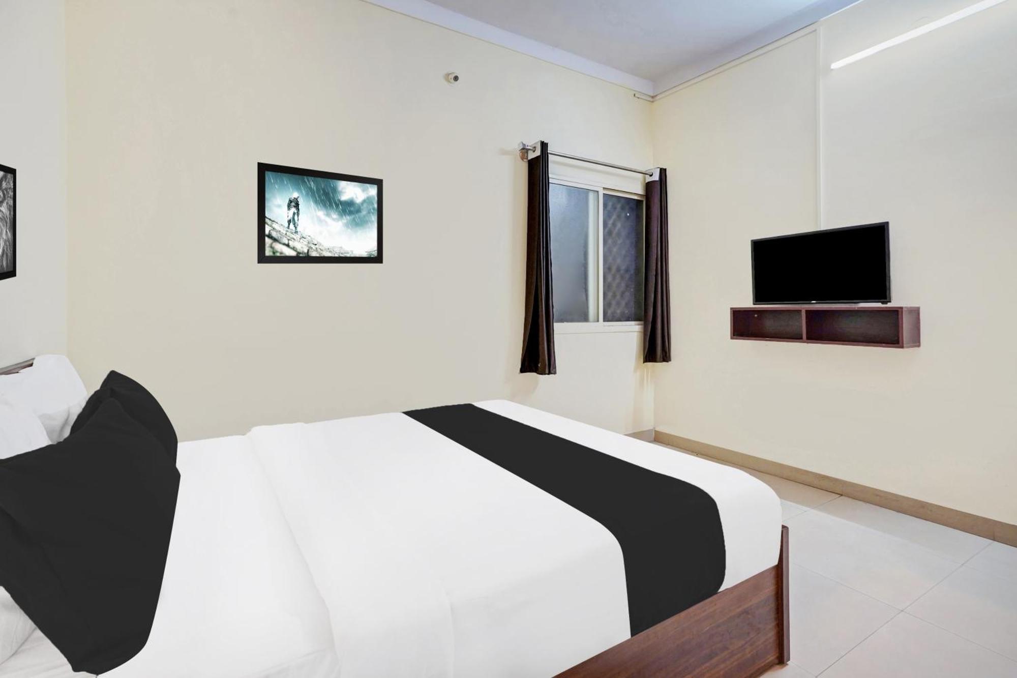 Super Townhouse Hebbal Mysore Belagula Bagian luar foto