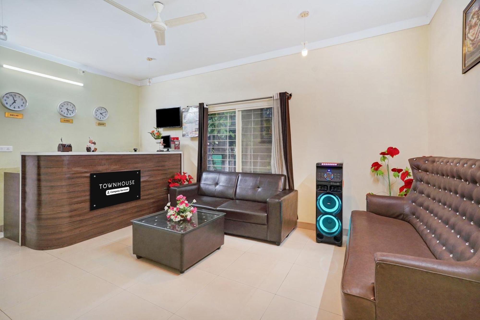 Super Townhouse Hebbal Mysore Belagula Bagian luar foto