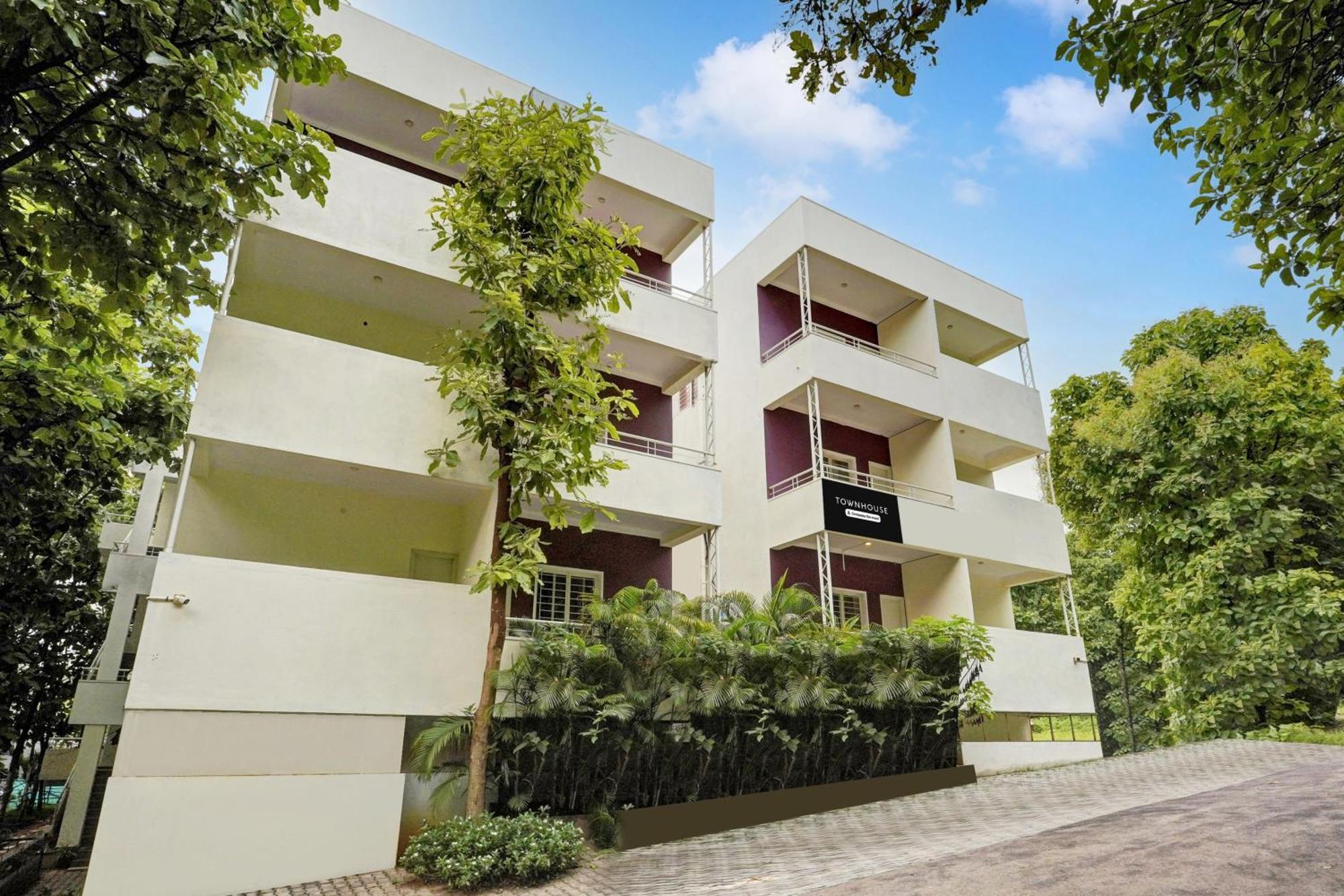 Super Townhouse Hebbal Mysore Belagula Bagian luar foto