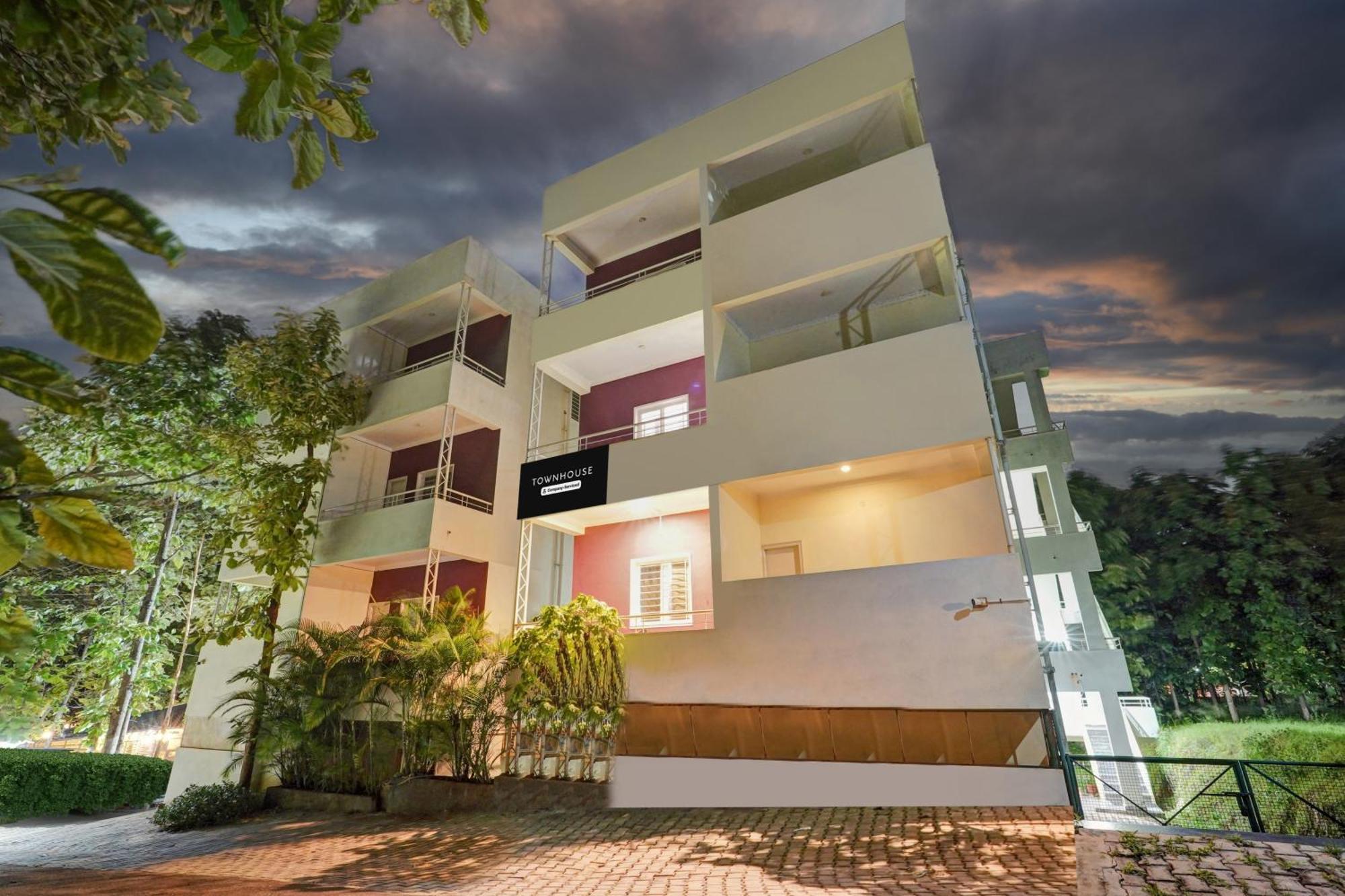 Super Townhouse Hebbal Mysore Belagula Bagian luar foto